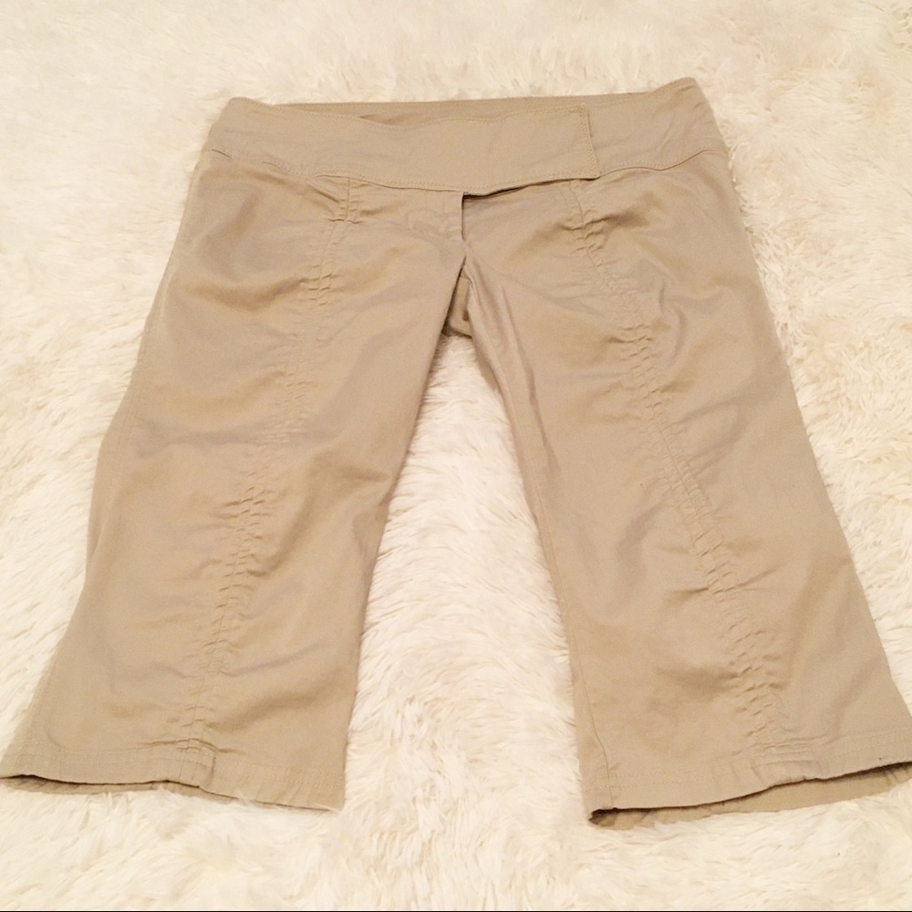 Metro 7 Khaki Ruched Front Seam Capris Size-8